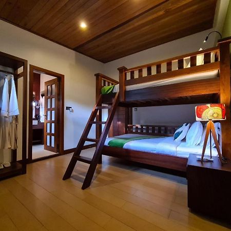 Mayura Hill Resort Szenmonorom Kültér fotó